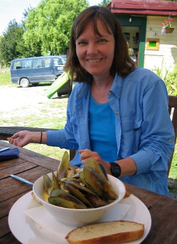 New Zealand green-lipped mussels -- yum!