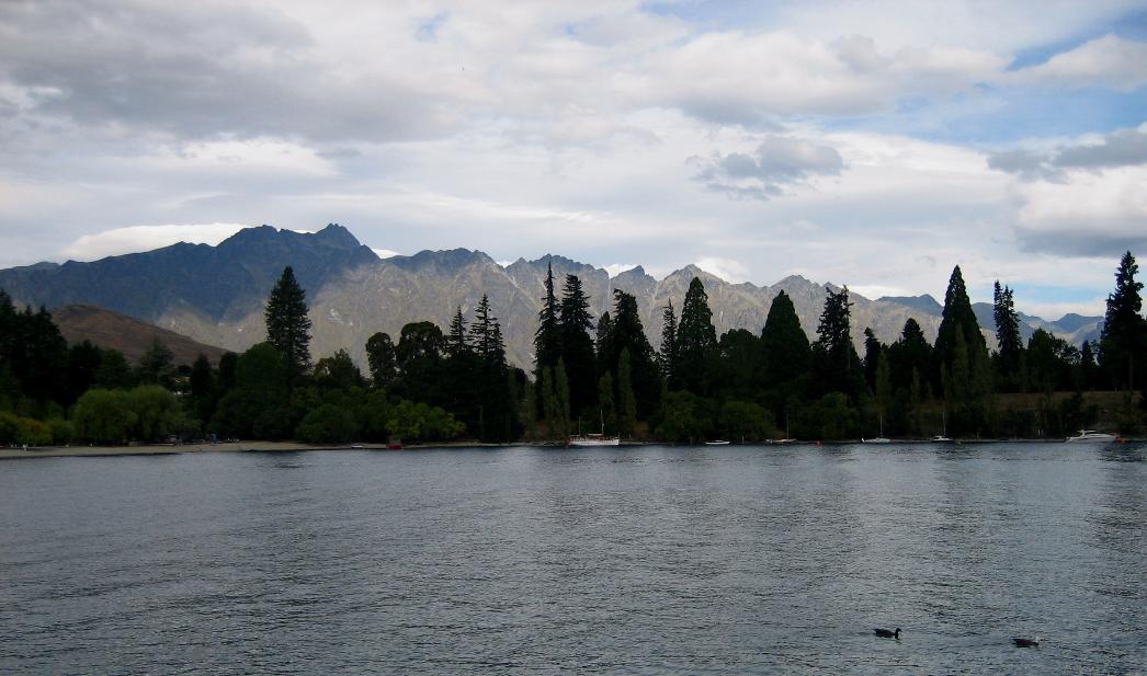 Lovely view of Lake Wakatipu from Queenstown 